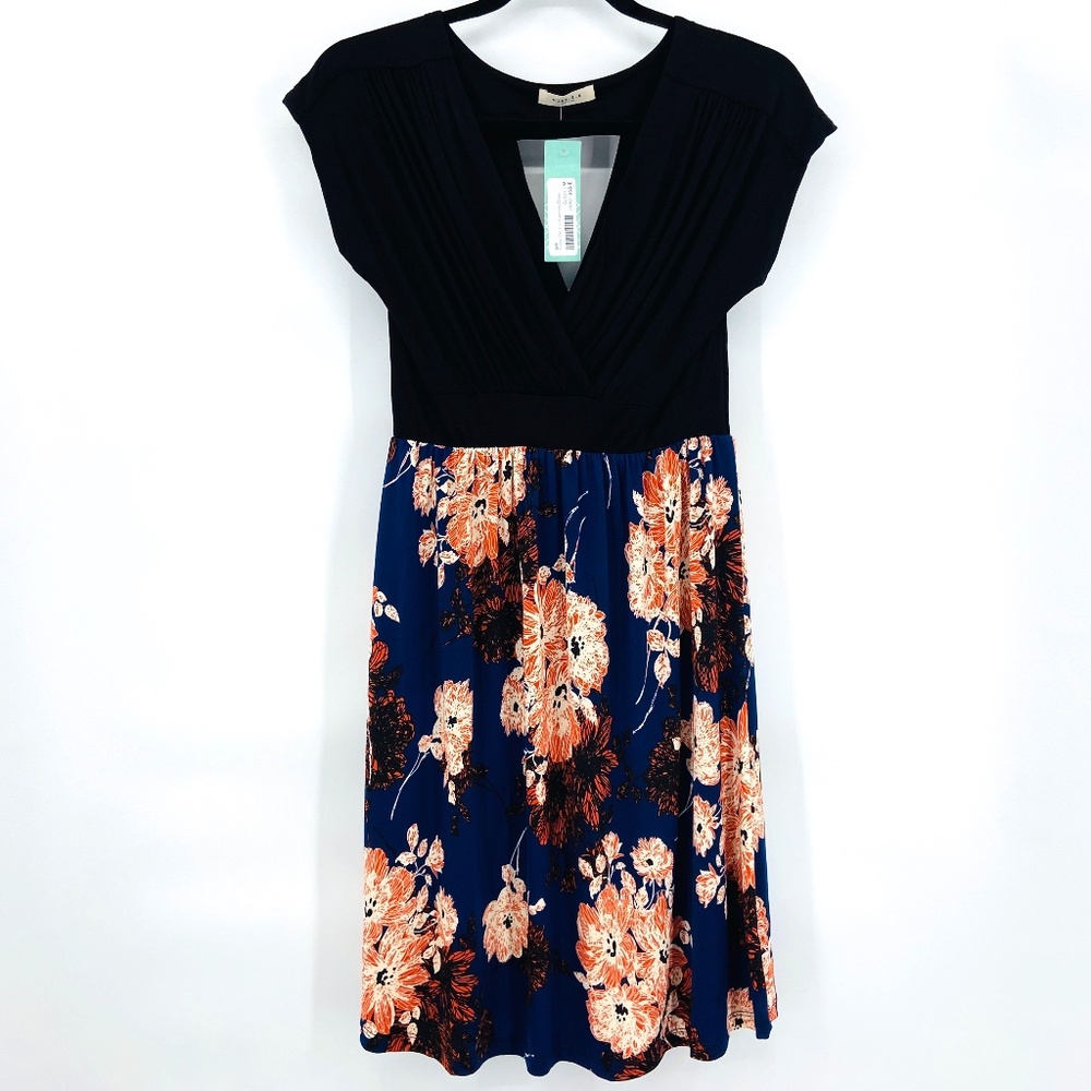 GILLI Black Floral Tonita 2fer Knit Flowy Maternity Dress Size M - gently used